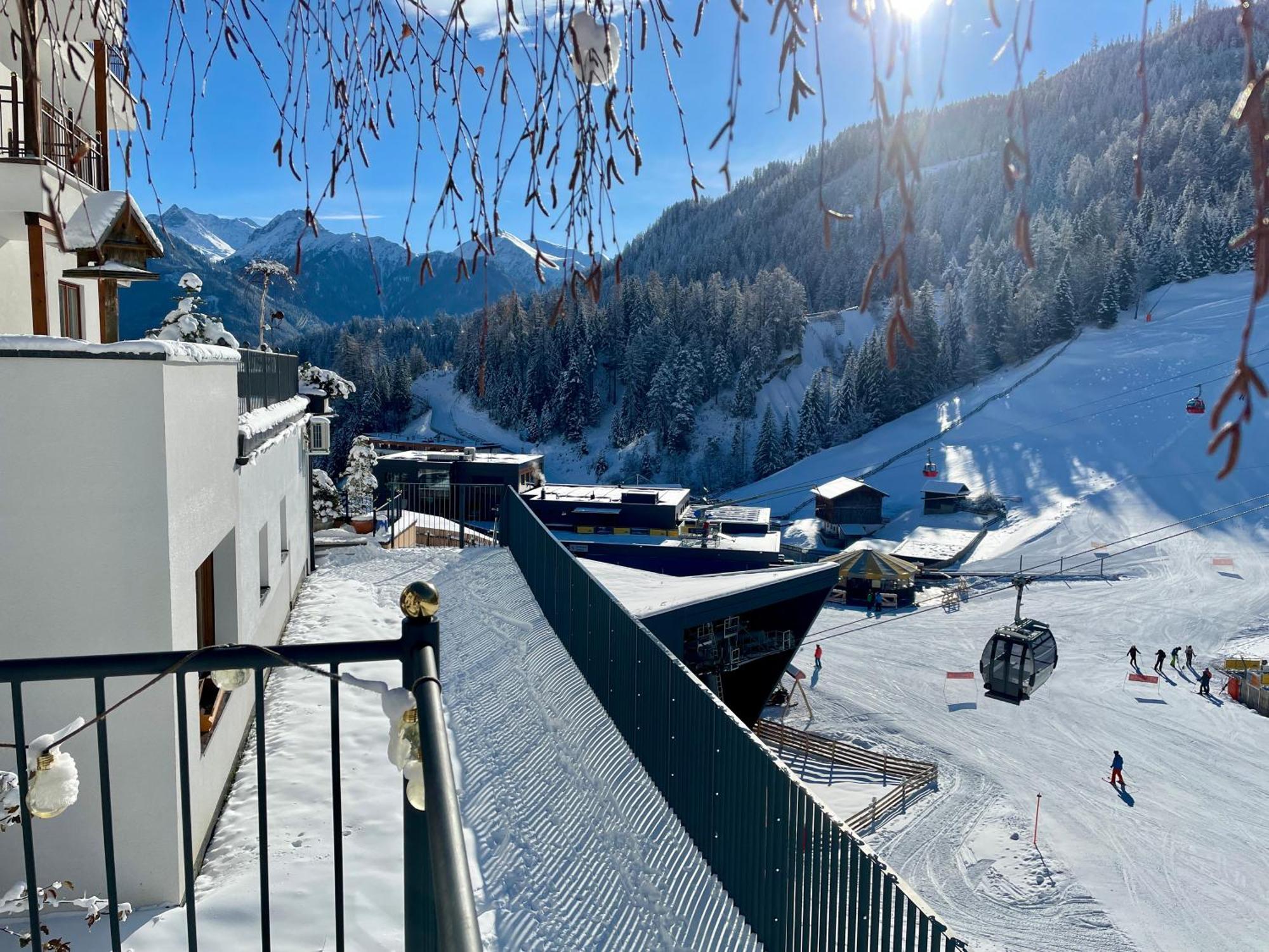 Hotel Garni Zerzer Serfaus Exterior foto